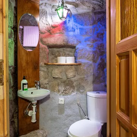 Dom Kamien Z Jacuzzi I Bilardem בית נופש שצ'קלארסקה פוראובה
