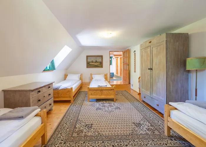 Hébergement de vacances Dom Kamien Z Jacuzzi I Bilardem