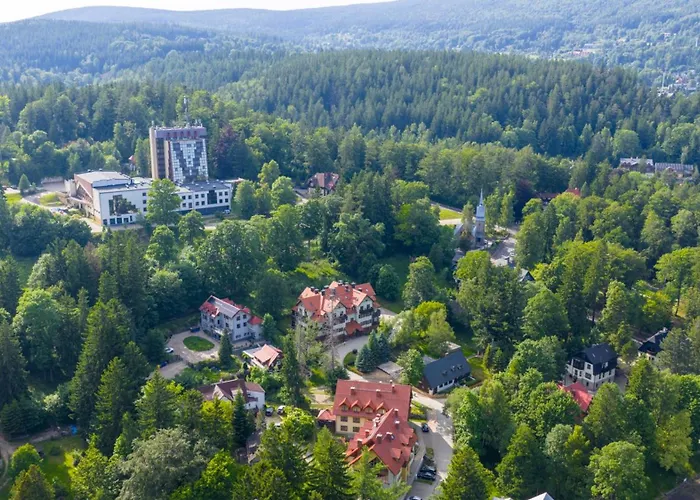 Dom Kamien Z Jacuzzi I Bilardem Hébergement de vacances *